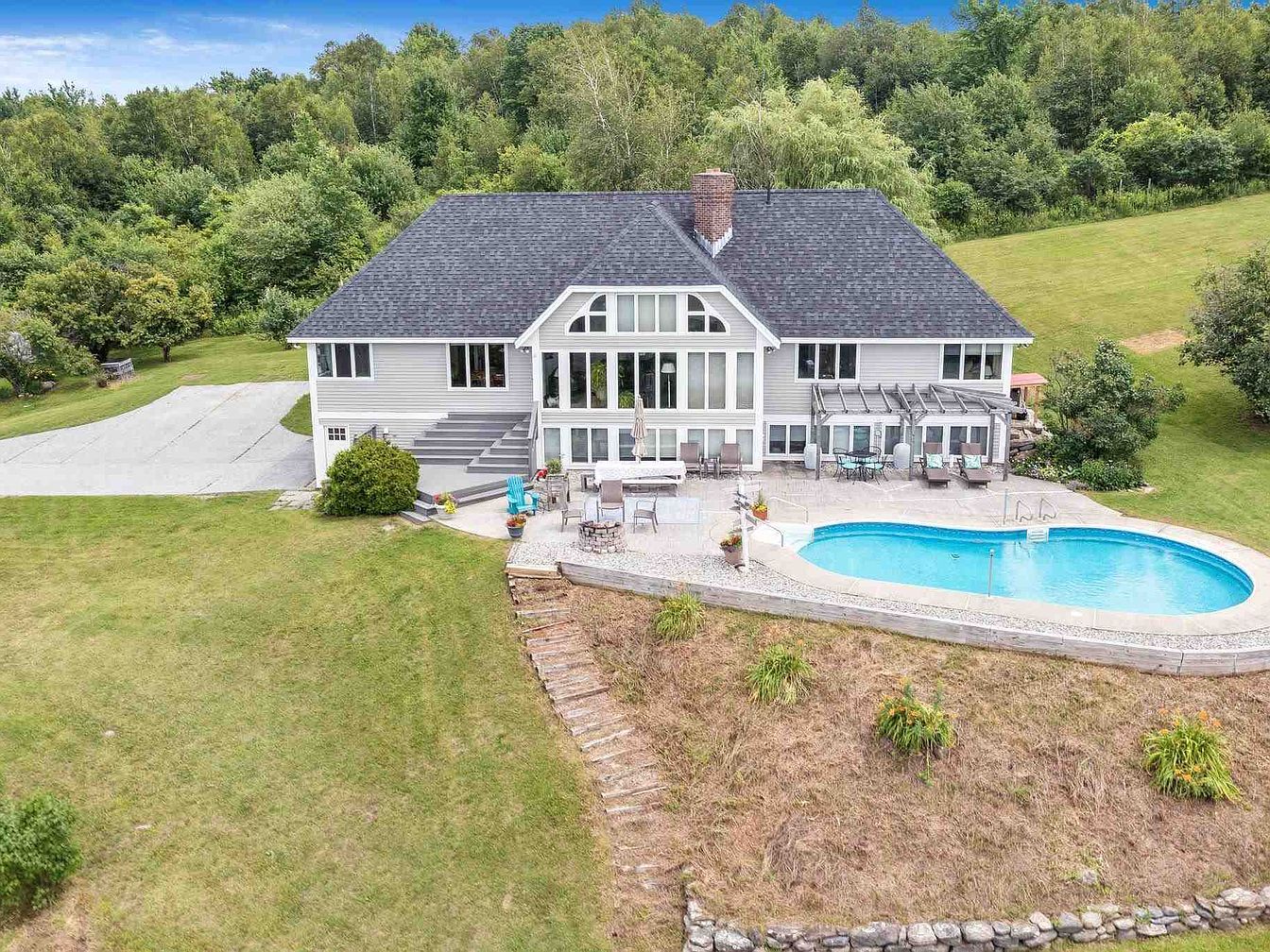 115 Hillside Ter, Saint Albans, VT